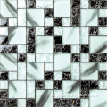 mosaik kamar kristal retak